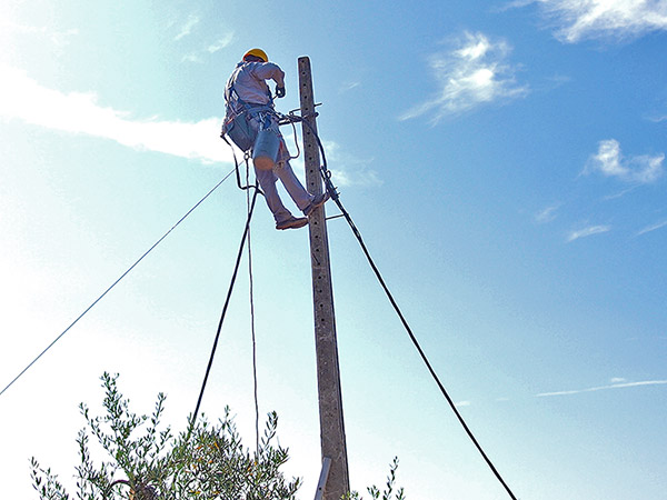 Anschluss ans Stromnetz der Gemeinde